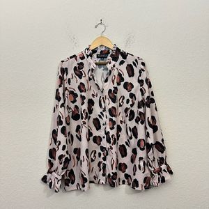 ELOQUII Printed Button Down Shirt with Ruffle Neck in Panther
